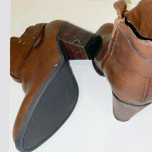 Bruno Rossy Women" Karol Booties - Picture 3 of 9